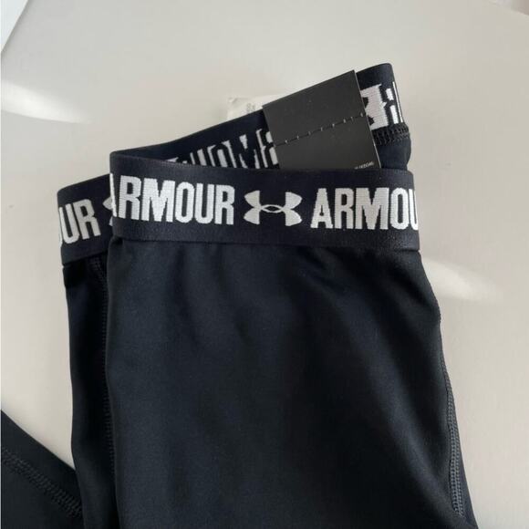 🆕 Under Armour Capri length athletic pants NWT size youth medium - Picture 2 of 10
